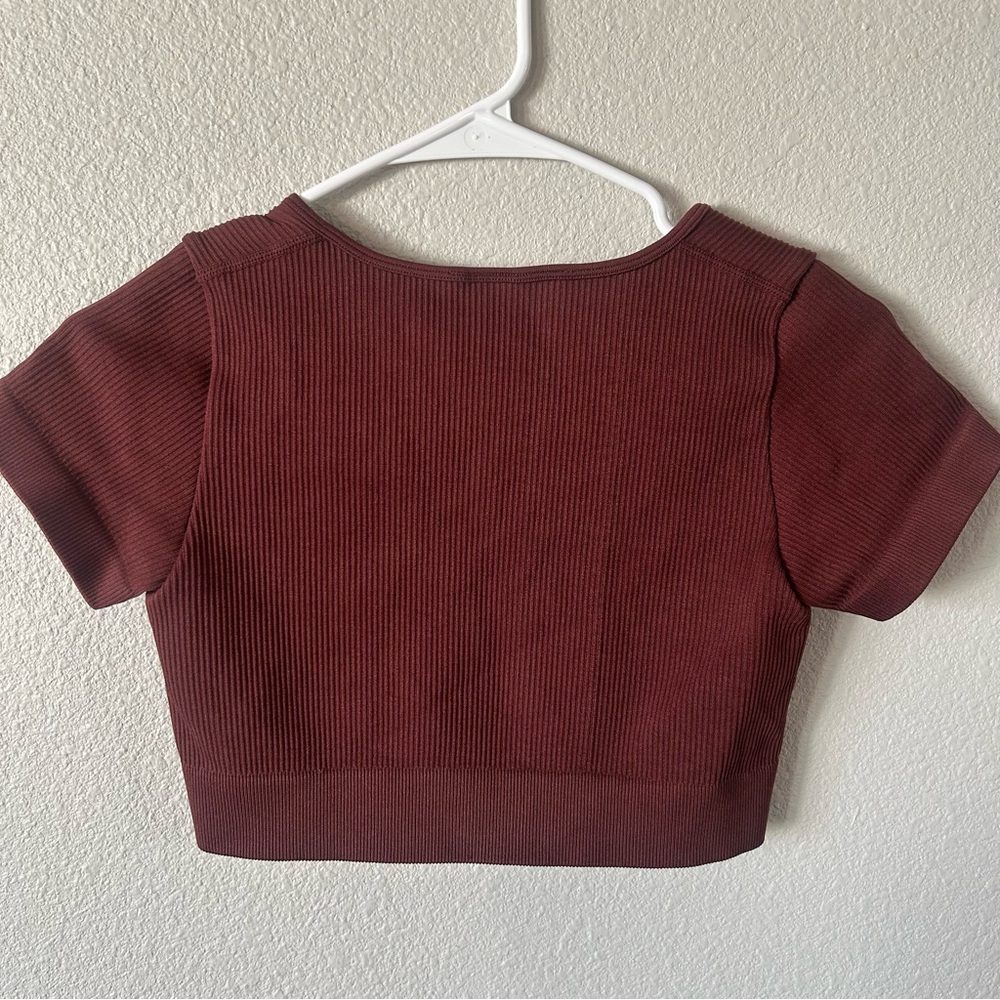 Bo+Tee In Charge Ribbed Crop Top - Picture 6 of 6